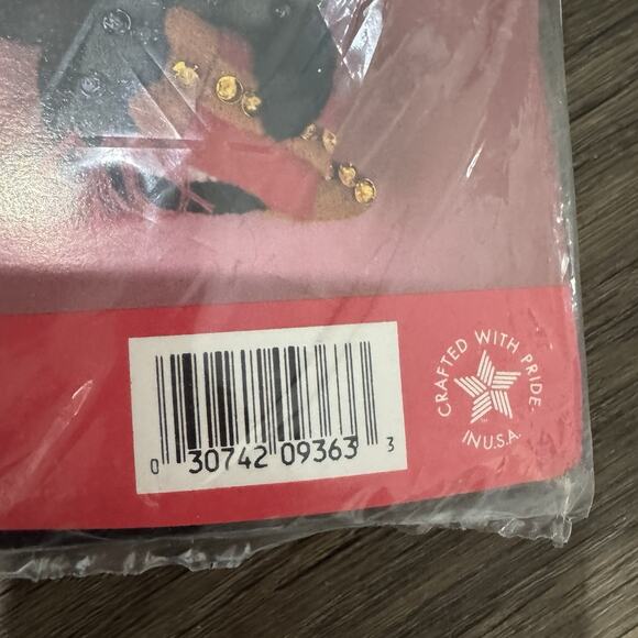 Hobby Kraft Traditional Felt Ornaments Penguins Kit Set of 6 - Picture 6 of 6